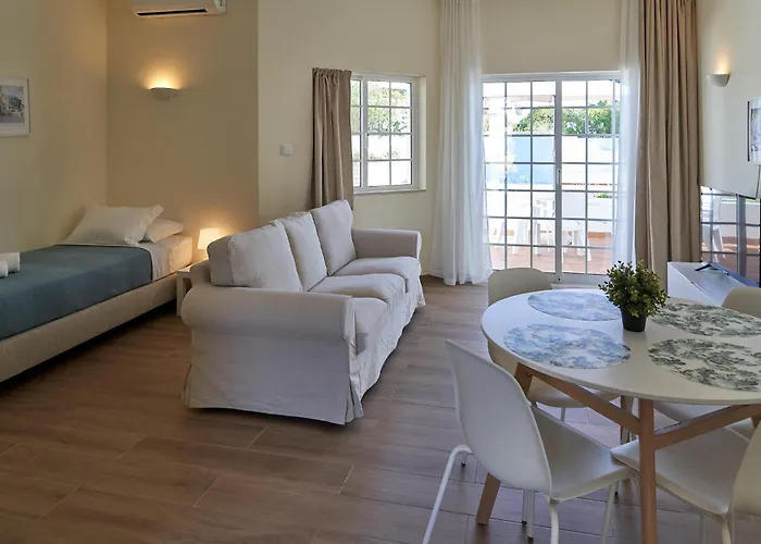 Balaia Plaza Al - Ideal Familias Villa